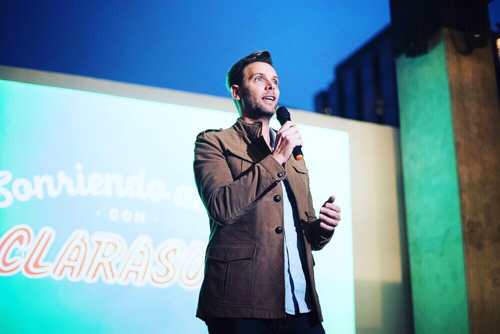 Cada vez que compartan el video ,<a href="/FamiliaClarasol/">Clarasol</a> donará dinero a <a href="/michouymau/">Michou y Mau</a> para ayudar a niños con quemaduras !!! youtube.com/watch?v=8_YnAb…