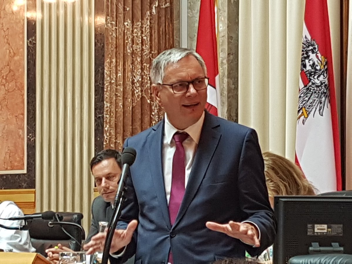 Stefan Schennach tweet media