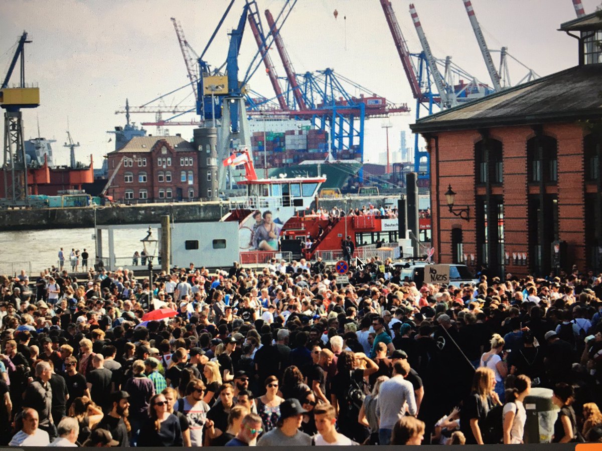 Es kommen immer mehr.... HH Fischmarkt