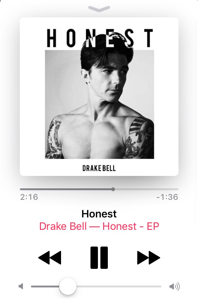 xdrakebellx3's tweet photo. Honest is bae 😍💕@DrakeBell https://t.co/b7l8G7kbBm