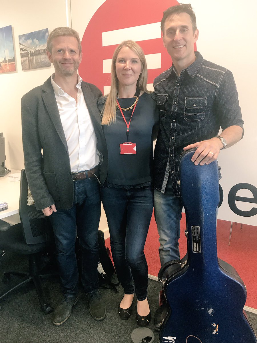 CarolynBlunt's tweet photo. @callcentrehelp can you imagine how stunned I was when @emberMikeHavard surprised us with mystery guest @DaveCarroll! Speechless (for once!) https://t.co/dhcX95O9us