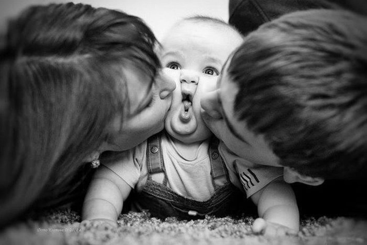 EllybeeTweet's tweet photo. Oggi è la #GiornataMondialeDelBacio! 
Lo sai che #baciare aumenta le difese immunitarie, riduce lo stress e ill tasso di colesterolo? https://t.co/5HD6fGUbS5