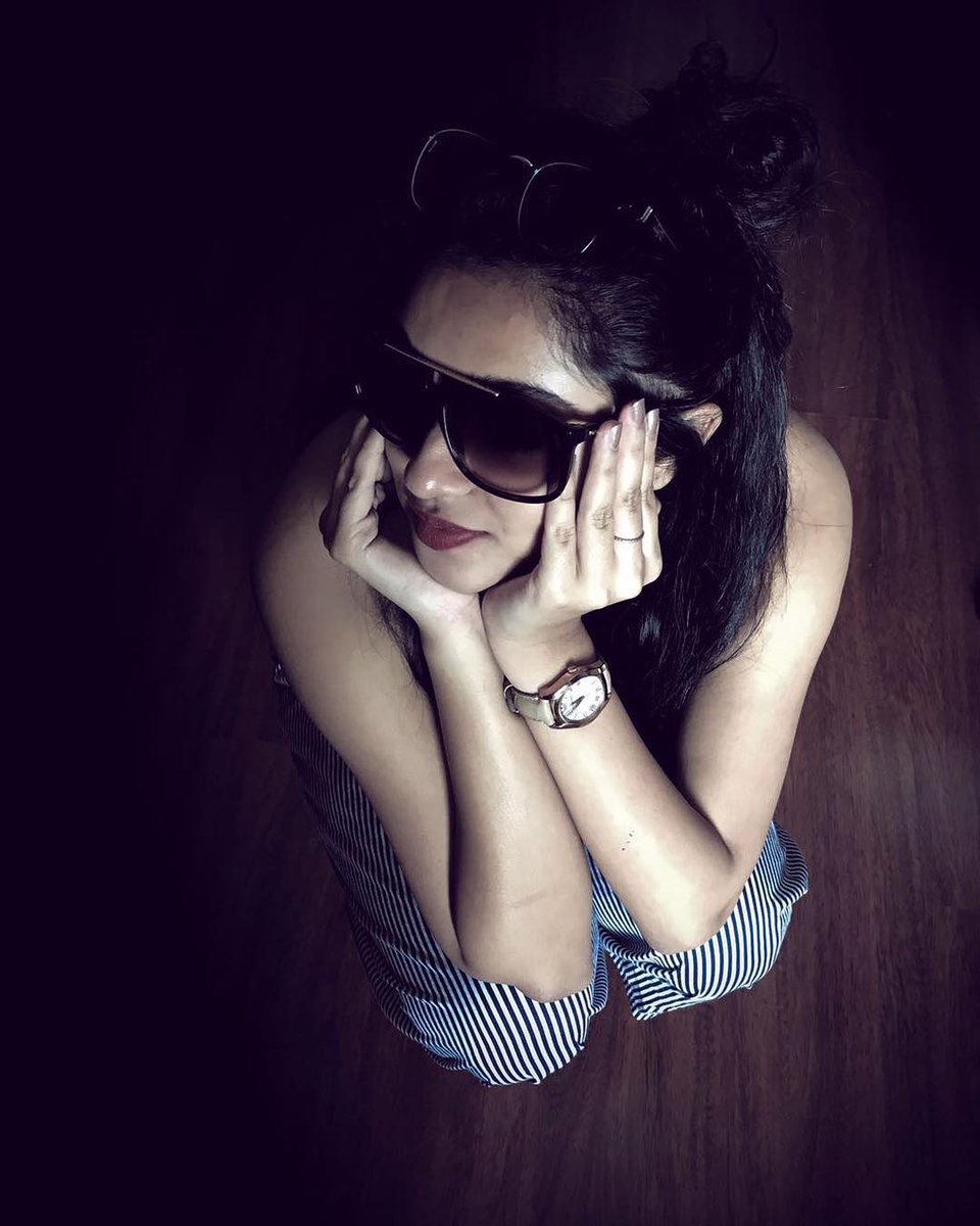 I didn't choose the thug life.
The thug life didn't choose me either.
Picture;sunglass;spontaneity courtesy : <a href="/snj_harris/">Sanjay Harris</a>