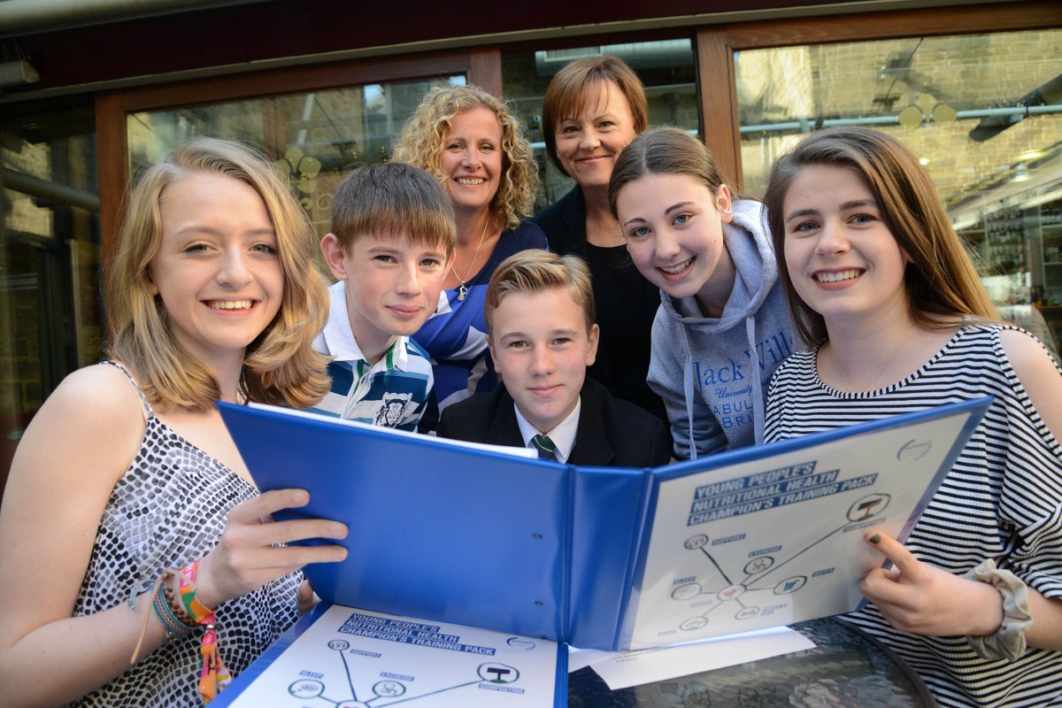 NUstudents's tweet photo. Our researchers are working with young people and school nurses to tackled obesity @NTCouncilTeam @SAPHNAteam https://t.co/QWlRtcbKT2 https://t.co/XLM7uYxE9r
