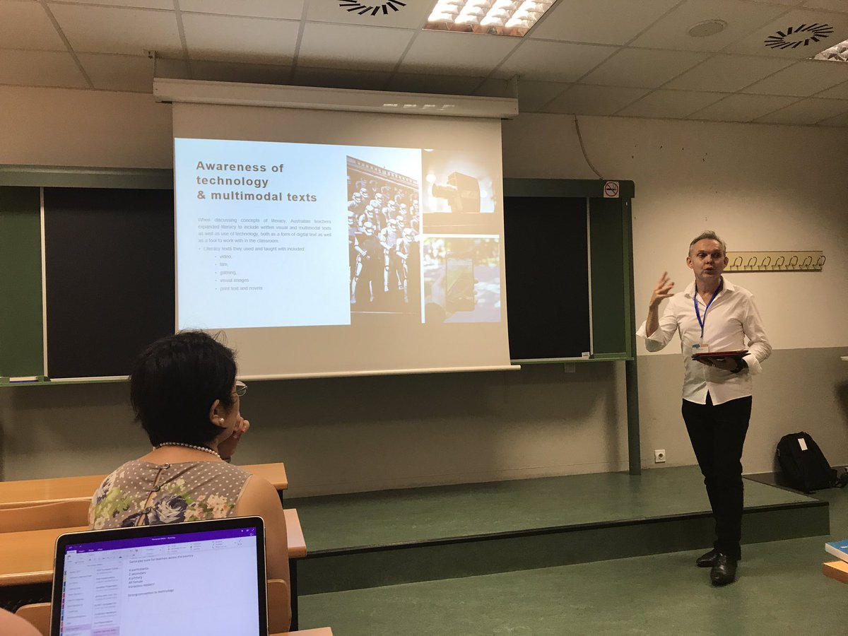 Jon  Callow speaks to literate identities of teachers and their uses of multimodal texts in classrooms #ECLiteracy2017  #Madrid