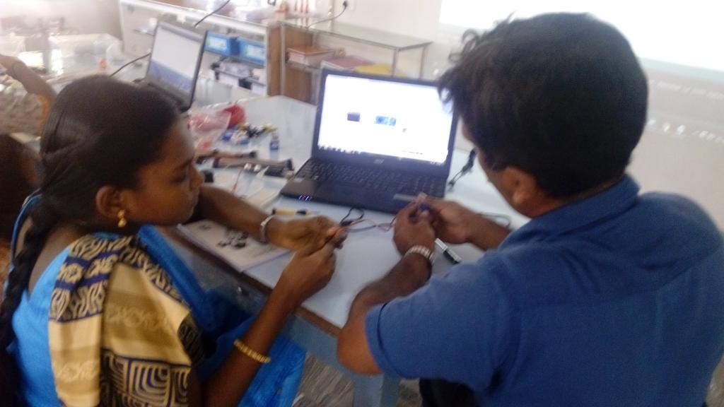 mohdjalaludheen's tweet photo. #Day2
#ultrasonic
#passiveinfrared
#orientation
#Ataltinkeringlabs
@arduino 
@AIMtoInnovate 
@rramanan 
@NITIAayog https://t.co/K07A8TZWBW