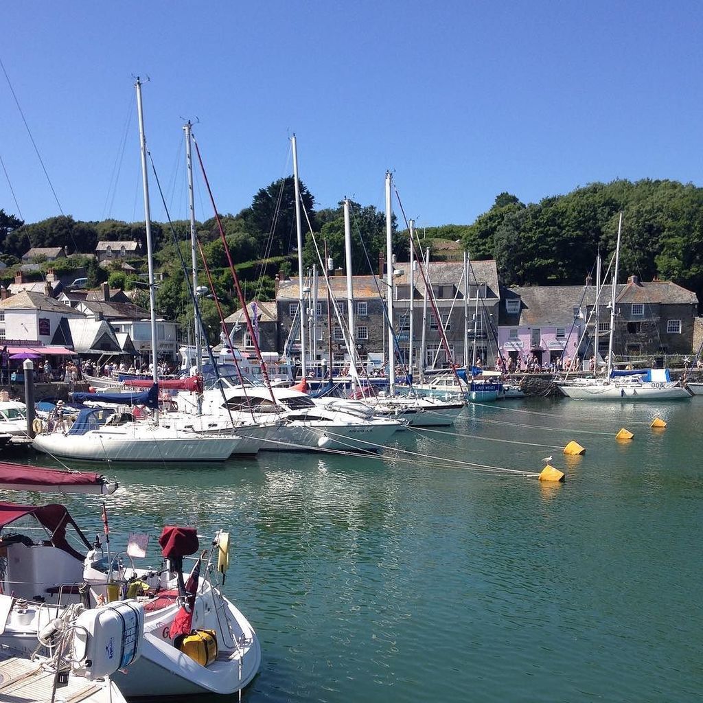 BinTwoPadstow's tweet photo. A fine place to be, glorious #padstow! Think #wine #champagne #terrace #sunshine, we're open till 9pm! https://t.co/2AuwBVSFDQ https://t.co/nq7fkHmN4A