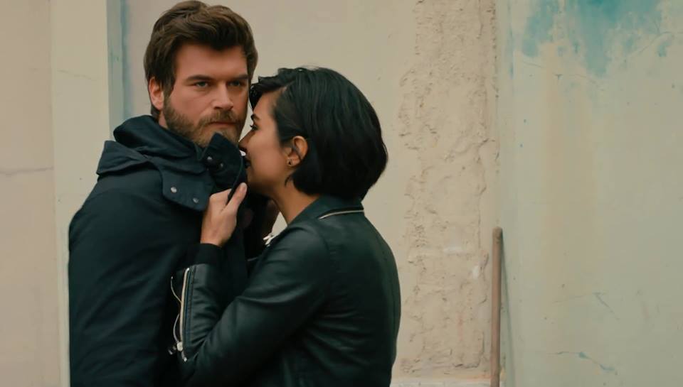 AkYok9's tweet photo. لسان حال كيفانج:يلعن يلى دخلك مجال التمثيل😷😂😂
فينها أيامى مع برين😌
#TubaBuyukustun #kivanctatlitug #cesurveguzel https://t.co/w5nfNacKGW