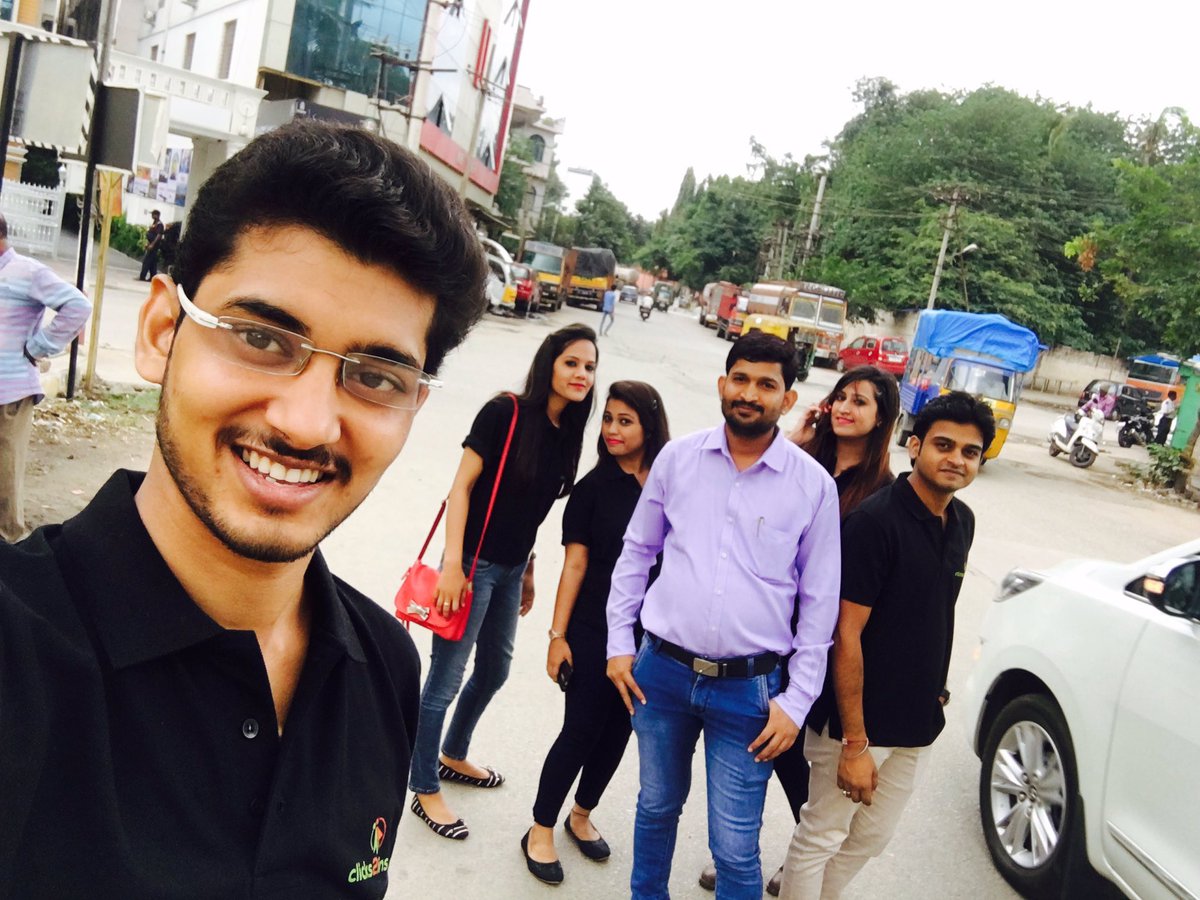 gajumehrasar's tweet photo. Meet #clicks2install team #gmasa https://t.co/Ev2ytl90xb