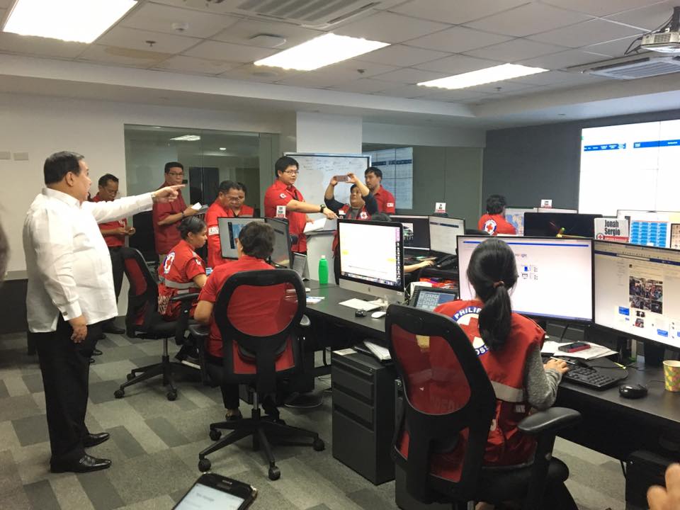 .@Philredcross is responding to ppl injured during earthquake. The quake has caused power outages in some areas. #EarthquakePH