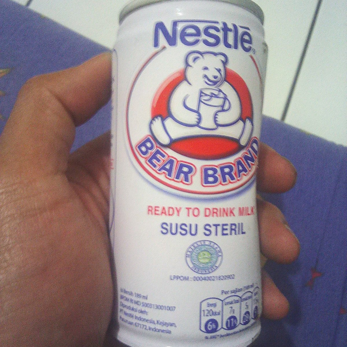 DTASpeed's tweet image. Susu sapi , cap beruang , di iklankeun ku naga *SUSPICIOUS* *Rotfl* x_x