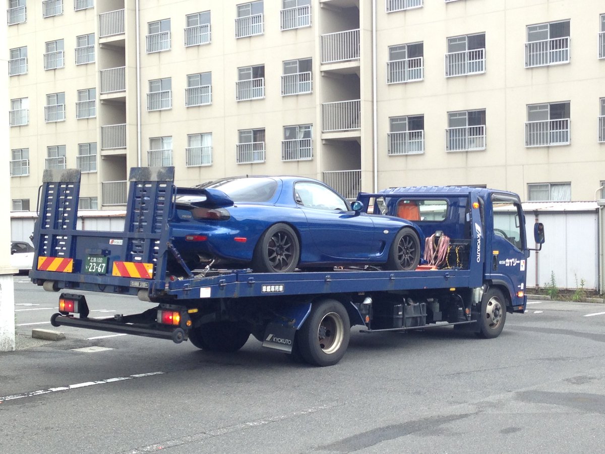 しきもり 突然ですがfd3s降りました W 代でfd3sに乗るという夢を叶え 大きな故障 もなく頑張ってくれたfd3sに感謝します そして一緒に遊んだり並べてくれたりした車界隈の方々にも感謝します W