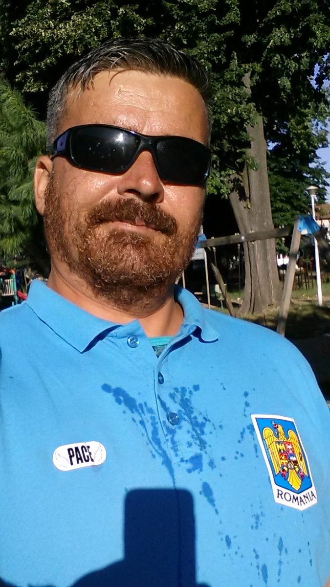 adyunityy's tweet image. Am buaut spa de la fantana.  Ce future natural Mia dat Domnul ISUS minunat pe tricou