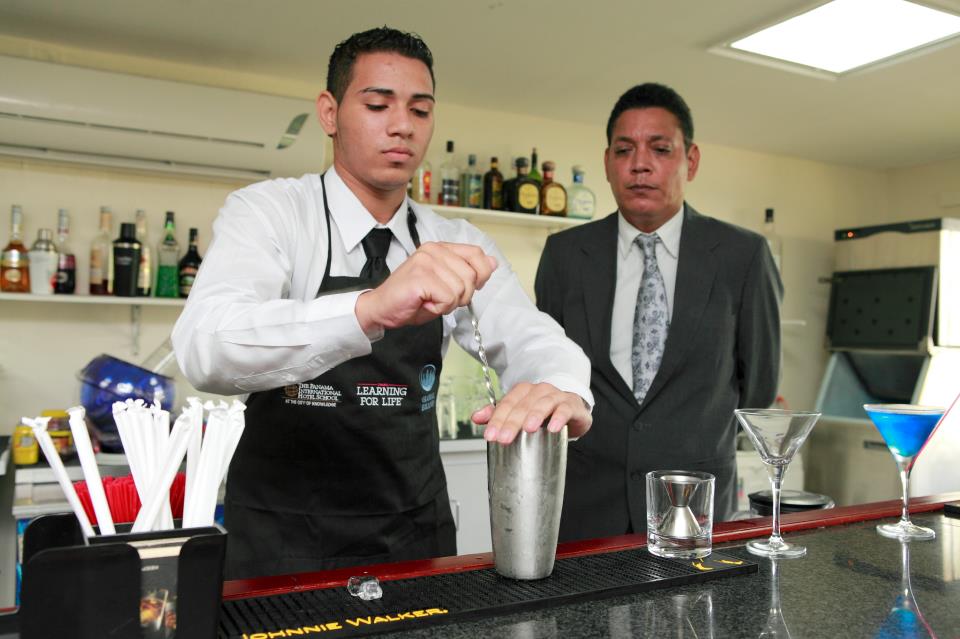 Forma parte de esta beca para saloneros y bartenders! #learningforlife