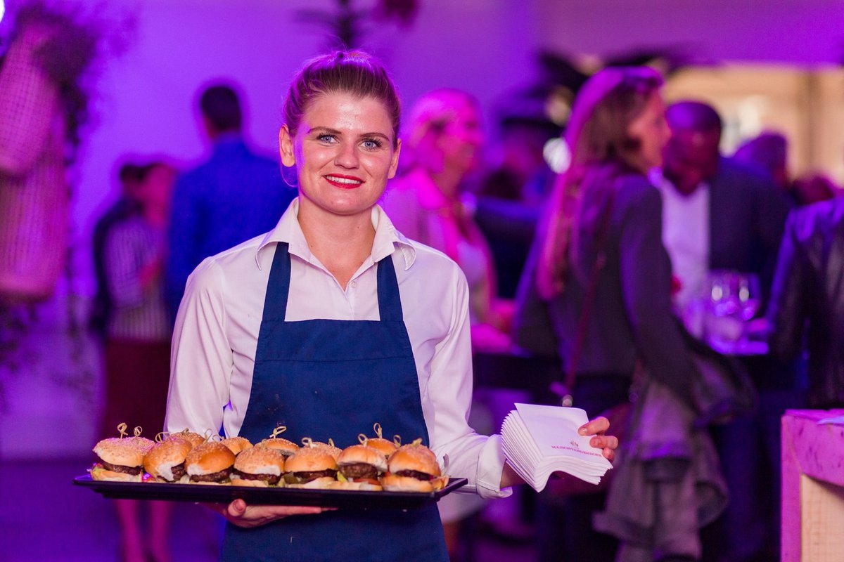 Maisonvdboer's tweet photo. Ken jij een horecatalent? Wij zijn druk op zoek naar frisse gezichten in de bediening. 👉 https://t.co/AFOO7zrTLo #vacatures #horeca #jobs https://t.co/SKoWBk6IyH