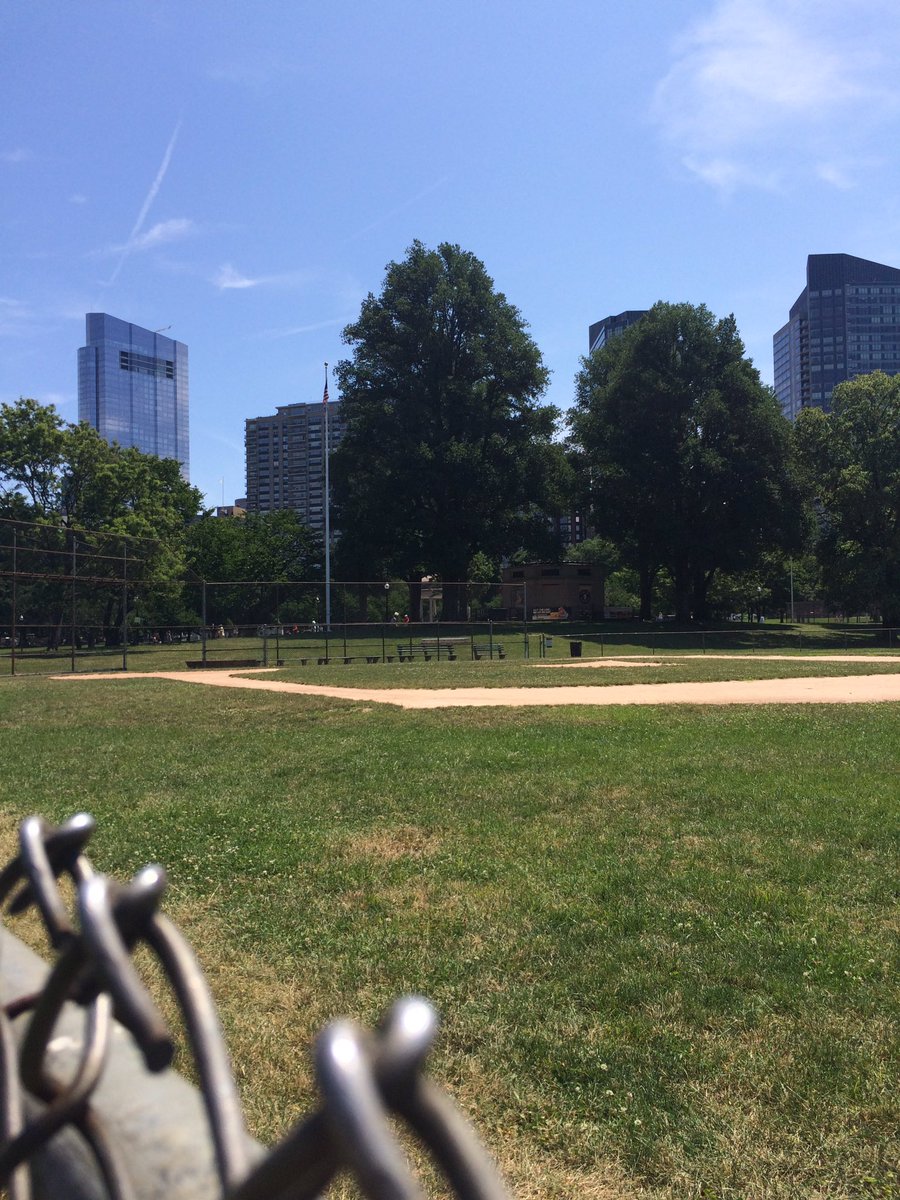 mikepatcro's tweet photo. Boston Common. #BostonWalkabout https://t.co/p6nylZWmzw