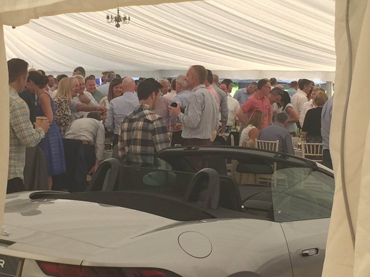 radiusconnectuk's tweet image. The fun and games begin! #purecricket17 #StandUpSitDown