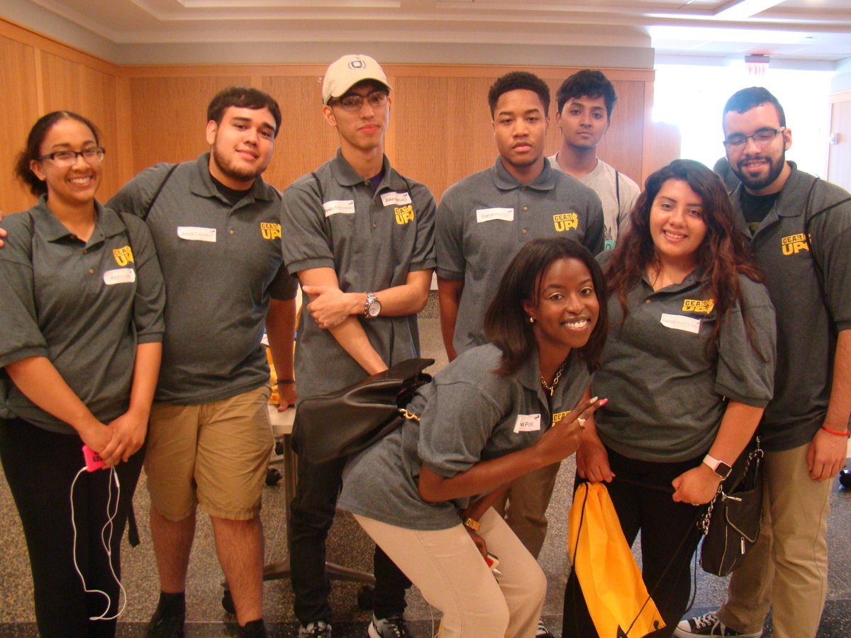 NJ_GEARUP's tweet photo. Here's to another great GEAR UP summer! #GEARUPworks #mentoring #education #nj #GEARUPworks #NJGUmentor #CollegeBound https://t.co/wZhFixZXRC