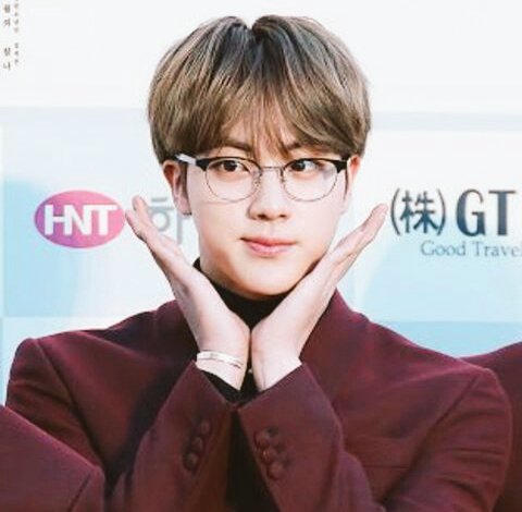 Jeonkook002's tweet photo. A man that have a beautiful face! https://t.co/ojSp5OZoc0