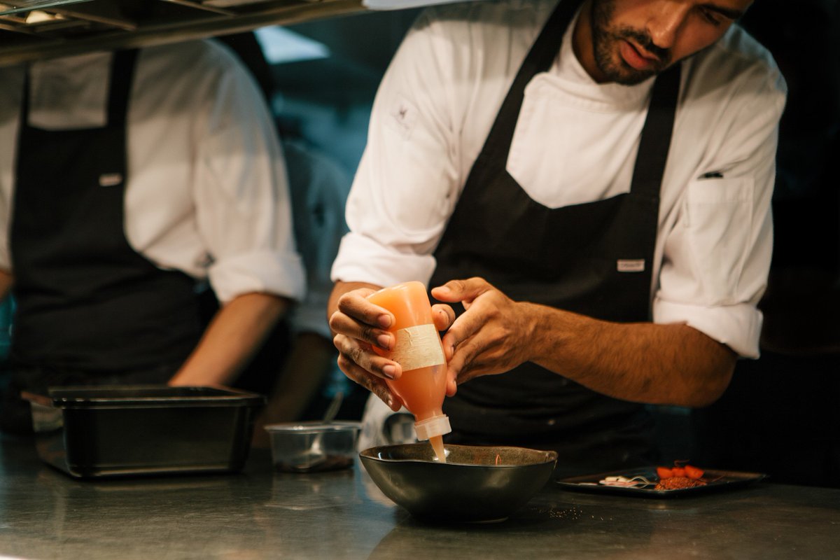 A quick look behind the scenes. Just a few weeks before the Summer close...…the team is on fire and will go out with a bang!