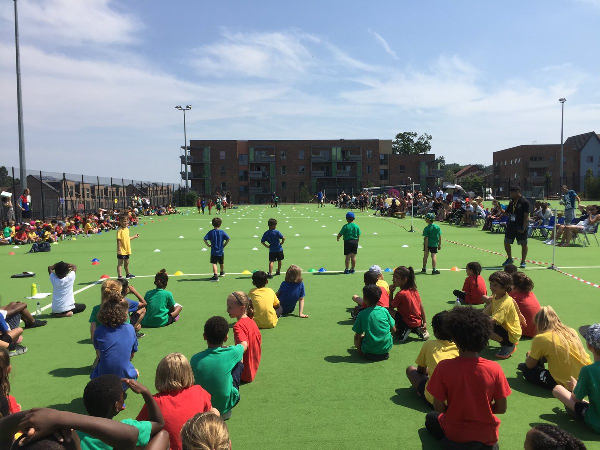 MrsFChapman's tweet photo. Saturn, Jupiter, Neptune, Venus - inter-house competitiveness builds as the elite races are run @RanikhetAcademy https://t.co/pSqLodeMIN