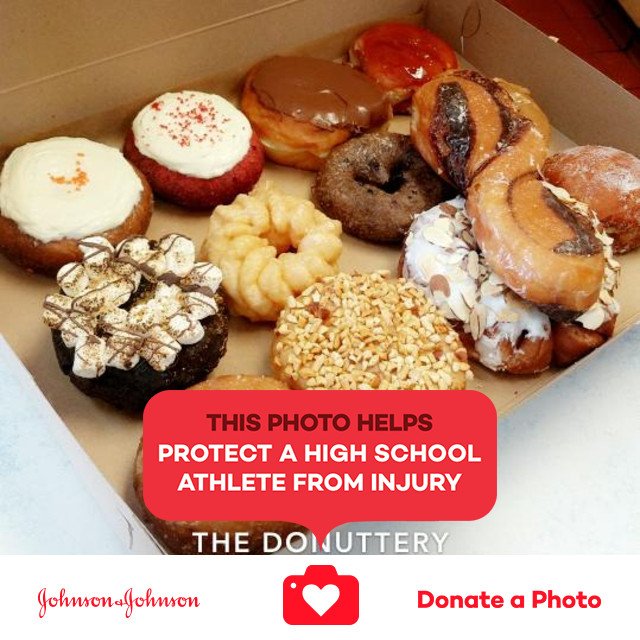 LatinaAsian's tweet photo. #thedonuttery #HuntingtonBeach #donuts #jnj @donateaphoto #NATA2017 https://t.co/skQoQZKHpw https://t.co/eiuejhbTyh