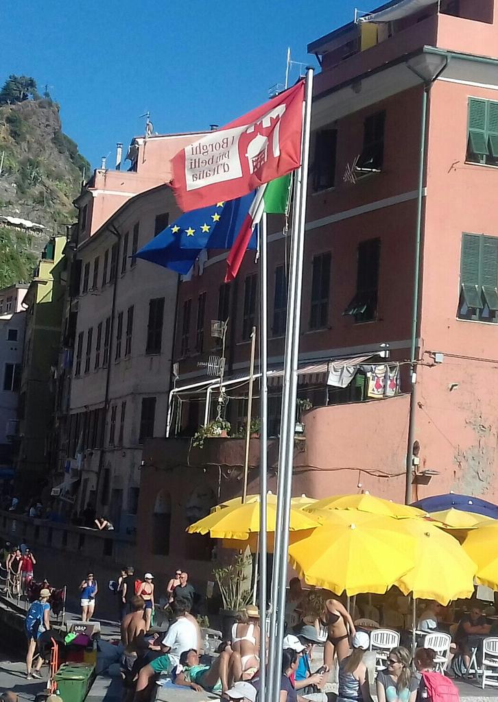 Manca la #bandierablu.#vernazza #cinqueterre #parco5terre #regioneliguria #laspezia #liguria  #parconazionale #areamarinaprotetta #arpal