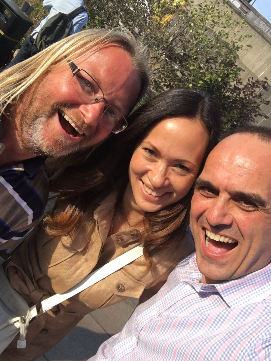 ChocolateJohnny's tweet photo. Thanks @united had a awesome time in #london with my #perimates #perimeetup #meetup thanks @PeriscopeCo and @MelanieBundock for meetup https://t.co/Qc8JwWJCLP