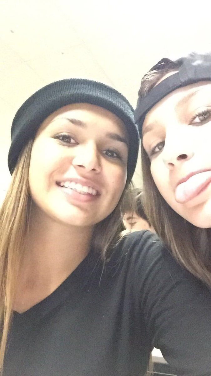 _sammydavis's tweet photo. happy sweet 16 twin! 💕 hope your day is everything you wished for and more, love you💗🎉 @CassyBouu https://t.co/eMabYVEXGV