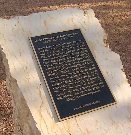 CBSNewsTexas's tweet photo. Watch Live: Unveiling of #Dallas Circle of Heroes Memorial https://t.co/AYKUHQqGY0
@DallasPD #DARTPolice https://t.co/p8CD5GETDi