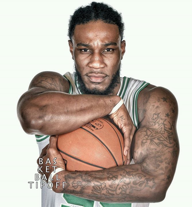    HAPPY 27th BIRTHDAY Jae Crowder!

-joshtrey5  