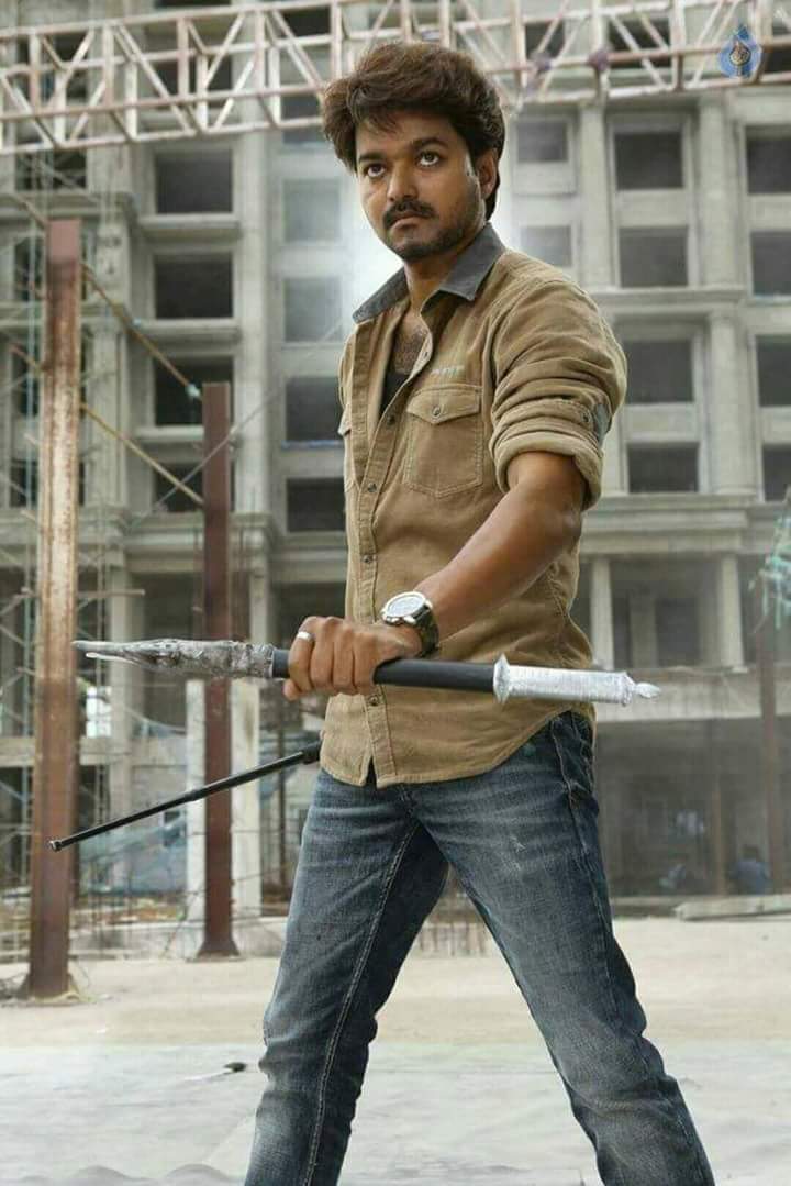 Vijay_Dicaprio's tweet photo. #Mass_Overload 💖✌😎!!
#AgentBairavaa
#HD_Pic 😍❗
#Thalapathy 💞!!
AGENT BHAIRAVA FROM FRIDAY https://t.co/B1B81BKiMH