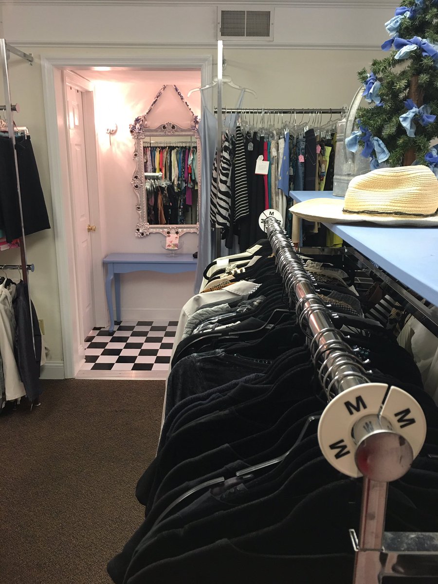 GSThrift's tweet image. You don't want to miss out on this: all clothing is 25% off at our Doylestown store! 👗