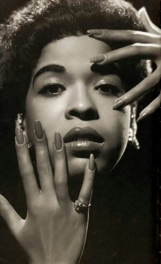 Happy birthday to the angelic Della Reese! 