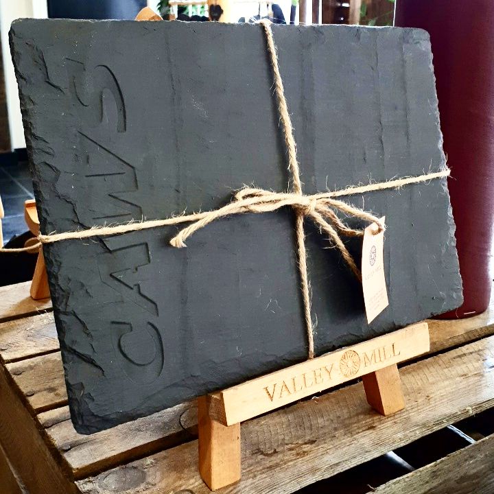 slatehouseshop's tweet photo. Did you know that all of our #laserengraved and #deepengraved #welshslate #cheeseboards are available in #Welsh and #English? #madeinwales https://t.co/x46iCK1jtX