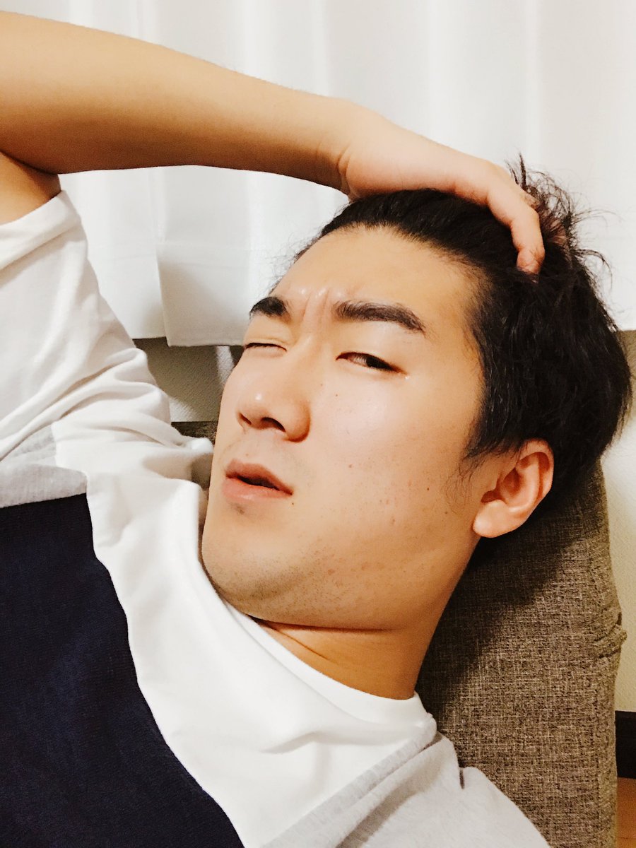 Twitter 上的 よっち ボンボンtv 風邪引いたから めっちゃかっこよく決めてやった T Co Cpgm7pyjin Twitter