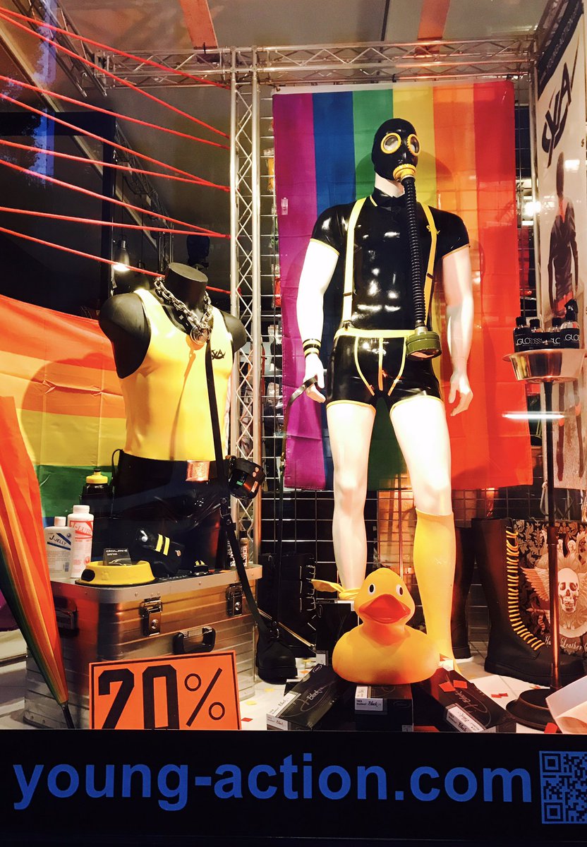YoungActionMode's tweet photo. We're ready for #Stadfest & #CSDBerlin... visit our #colourfull shop & check out our cool outfits! 🌈🎨 #Rainbow #NewWindow #GayPride #Love ❤️ https://t.co/thzZXKbx05