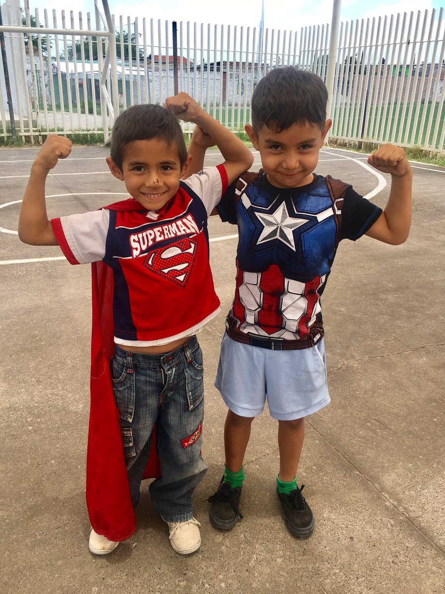 Hagamos la diferencia y formemos a pequeños superhéroes 💪🏼👦🏽 tú también #beahero y súmate al #herochallenge 😃#FundacionRM
