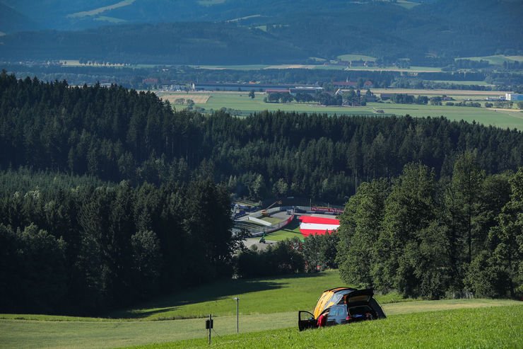 davve2010's tweet image. pics of the day @redbullring_ #AustrianGP #RacePreparation