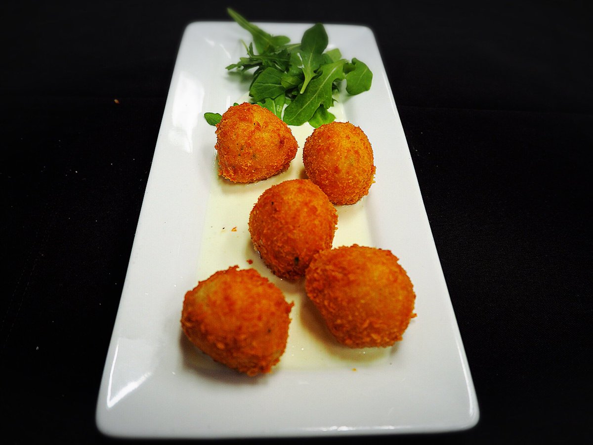 doppiozerocup's tweet photo. #croquet #FoodNetworkStar https://t.co/KUoqgEBPt3
