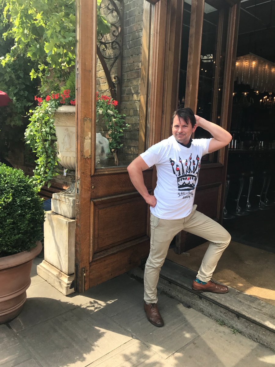 NewsfromBedlam's tweet photo. London sizzled today as Ferrous #phwoar @LASSCObrunswick donned his #earlofbedlam #coronet #tee at one of our fave haunts #Lassco #Vauxhall https://t.co/EhjNsSzLHa