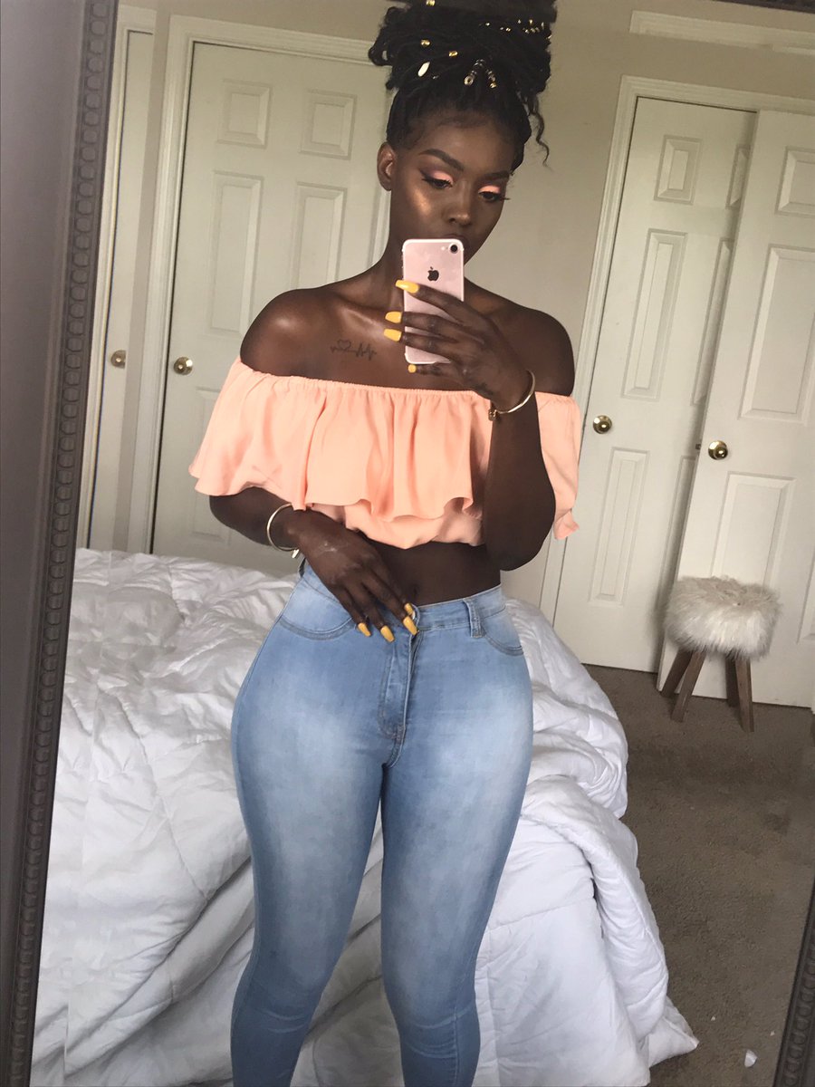 styledbyjmariee's tweet photo. My fav color this summer https://t.co/FHSZOZu1k3