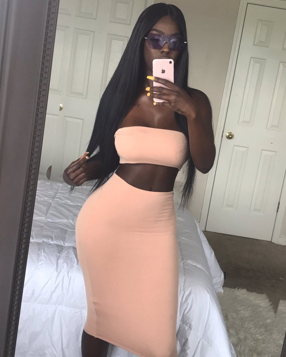 styledbyjmariee's tweet photo. My fav color this summer https://t.co/FHSZOZu1k3
