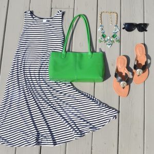 SwitchFlops's tweet image. Lakeside Style blog.lindsay-phillips.com/lakeside-style/