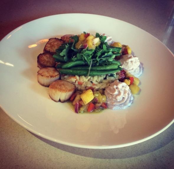 Tonight's feature....
Scallops with Rissotto, Pineapple Mango salsa, and Blueberry Melon Espuma #charlottetown #dining