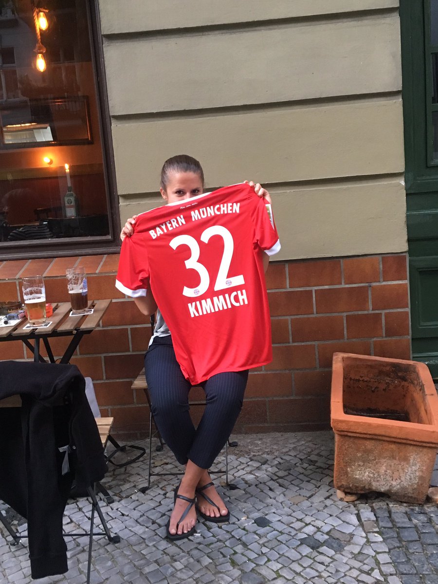 crystal_so_what's tweet photo. Early birthday present... 😍😍😍 @FCBayern #kimmichtheman #bestertyp #fcbayern#MiaSanMia https://t.co/FioupVgc5N