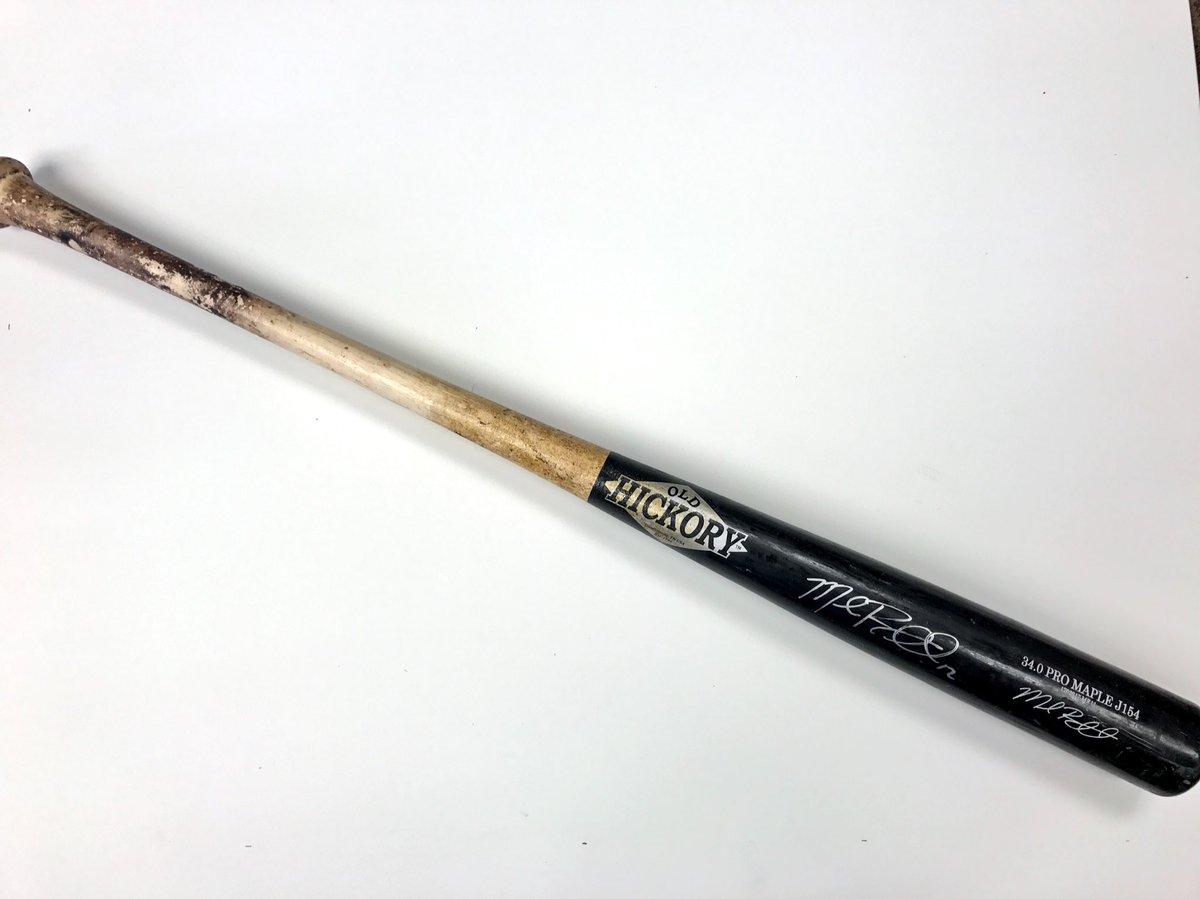 RETWEET THIS for a chance to win this signed bat.

Last one, let's get to 2,500 RTs in 15 minutes!

#BeLikeMark 🏔️ #SirDidi4Sure ⚔