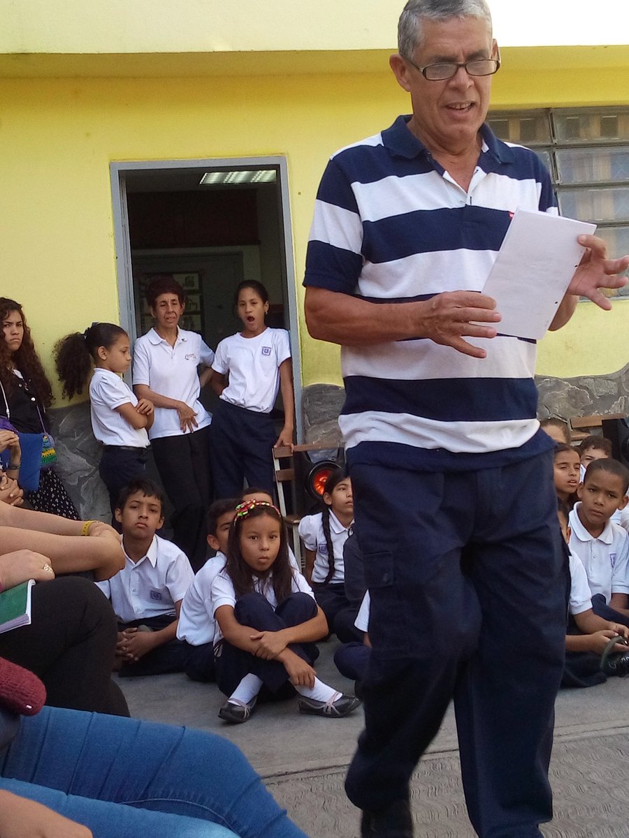 Ejap1973's tweet photo. En la FERIA MIRANDINA de la region Metropolitana Red 15 Actos Culturales .#RMetropolitana @EducaMiranda https://t.co/qI377jCQMK