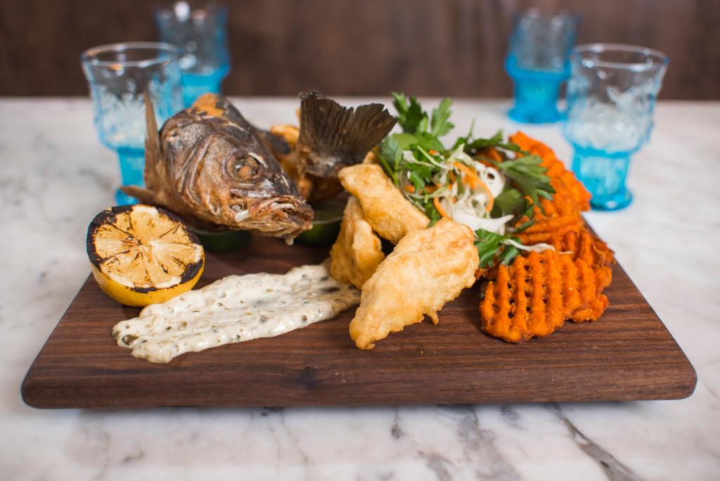 SearsuckerLV's tweet photo. Fish+chips like you've never seen them before, w/ sweet potato chips+crispy branzino #SeriouslyFunEats Reservations: https://t.co/EzU7m21WlW https://t.co/sF4DottjFG