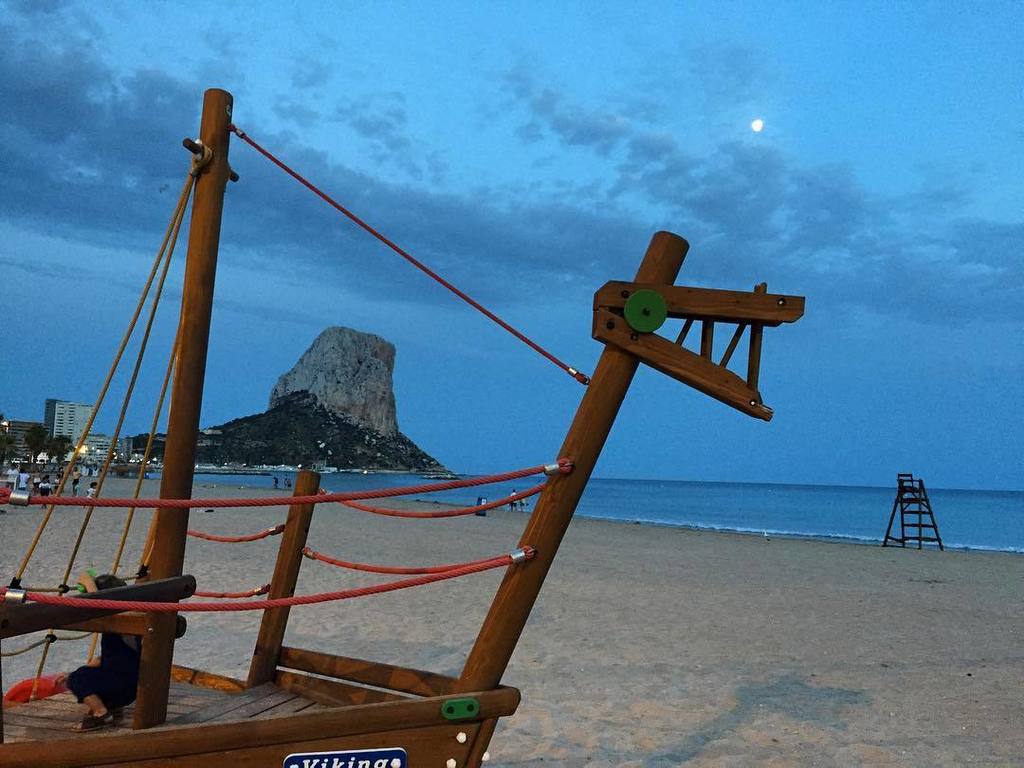 jesusmar8's tweet photo. Postales de Calpe #CostaBlanca #comunitatvalenciana @calpeturismo  @costablancaorg @comunitat_valenciana @spain https://t.co/GZt1zX347Y https://t.co/65Hl9ItL28